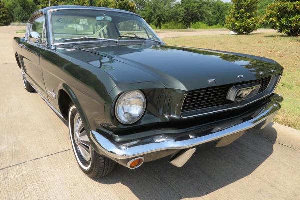 1966 Ford Mustang Fastback Mustang 2+2 Ivy Green exterior