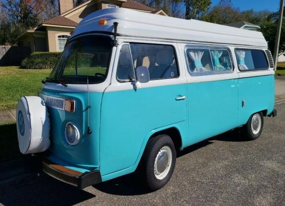 1975 Volkswagen Camper Bus Auxiliary Solar Power