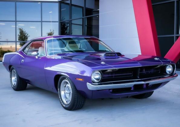 1970 Plymouth Barracuda HEMI Cuda 426 HEMI engine