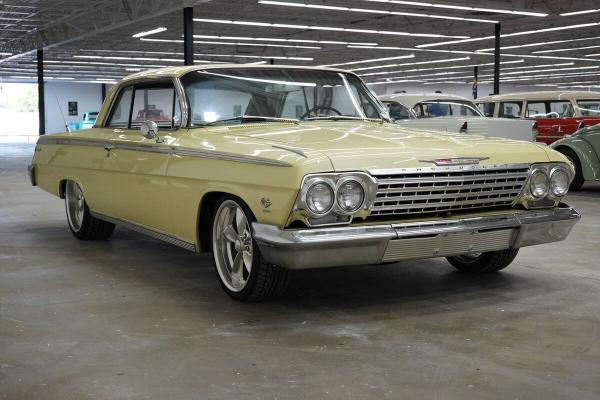 1962 Chevrolet Impala 409 Hardtop Coupe V-8 4-speed manual