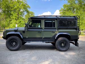 1980 Land Rover Defender 110 special RestoMod 2900 Miles