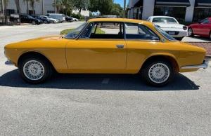 1972 ALFA ROMEO GT V 2000 CARAMEL COLLECTOR SERIES