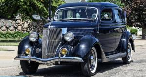 1936 Ford Deluxe Sedan 3.6L V8