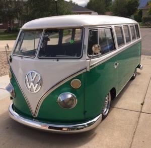 1965 Volkswagen BusVanagon VW Deluxe GreenWhite