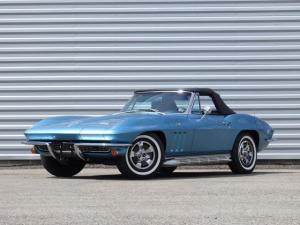 1966 Chevrolet Corvette Roadster 327 ci - 350 hp