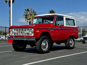 1973 Ford Bronco V-8 Manual