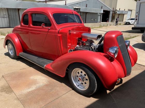 1935 Dodge Custom 5 window coupe 8 cylinder