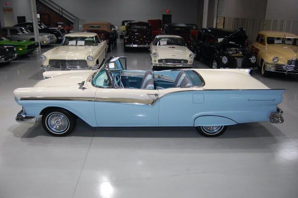 1957 Ford Fairlane 500 Skyliner Retractable Hardtop