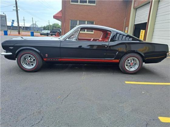 1965 Ford Gt Fastback Raven Black 5 speed fully restored