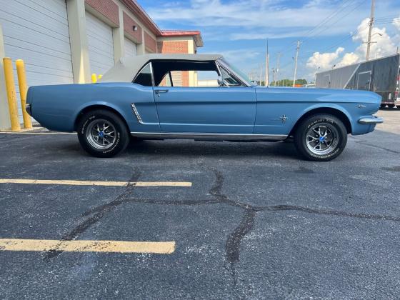 1965 Ford Mustang Convertible 8 Cylinders Blue