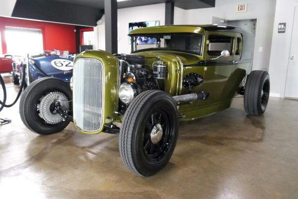 1931 Ford Tudor Hot Rod Flathead V8 5 Speed Manual