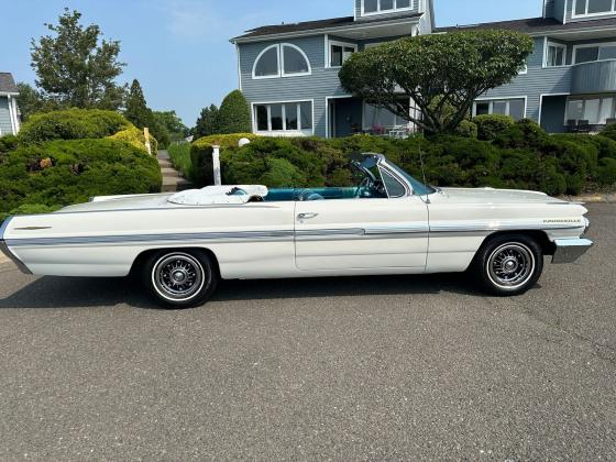 1962 Pontiac Bonneville 389 4BBL V8 MATCHING #