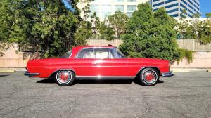 1967 Mercedes Benz 200 Series 280SE SUNROOF COUPE