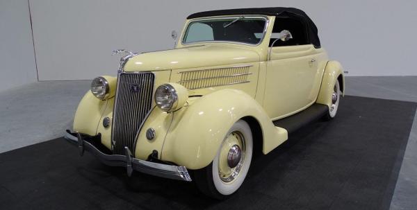 1936 Ford Model 68 Deluxe