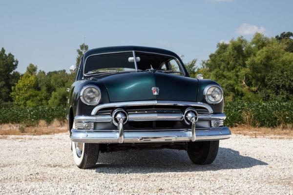 1951 Ford Custom Deluxe