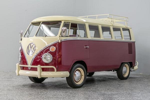 1967 Volkswagen Microbus Deluxe Wagon